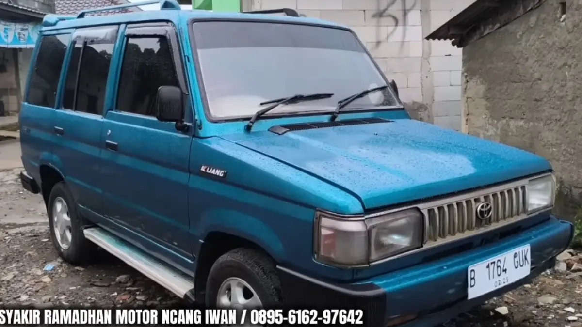 Mobil bekas murah Cibinong dijual mulai Rp16 juta hingga Rp50 jutaan. Banyak pilihan dari klasik hingga matic siap pakai.