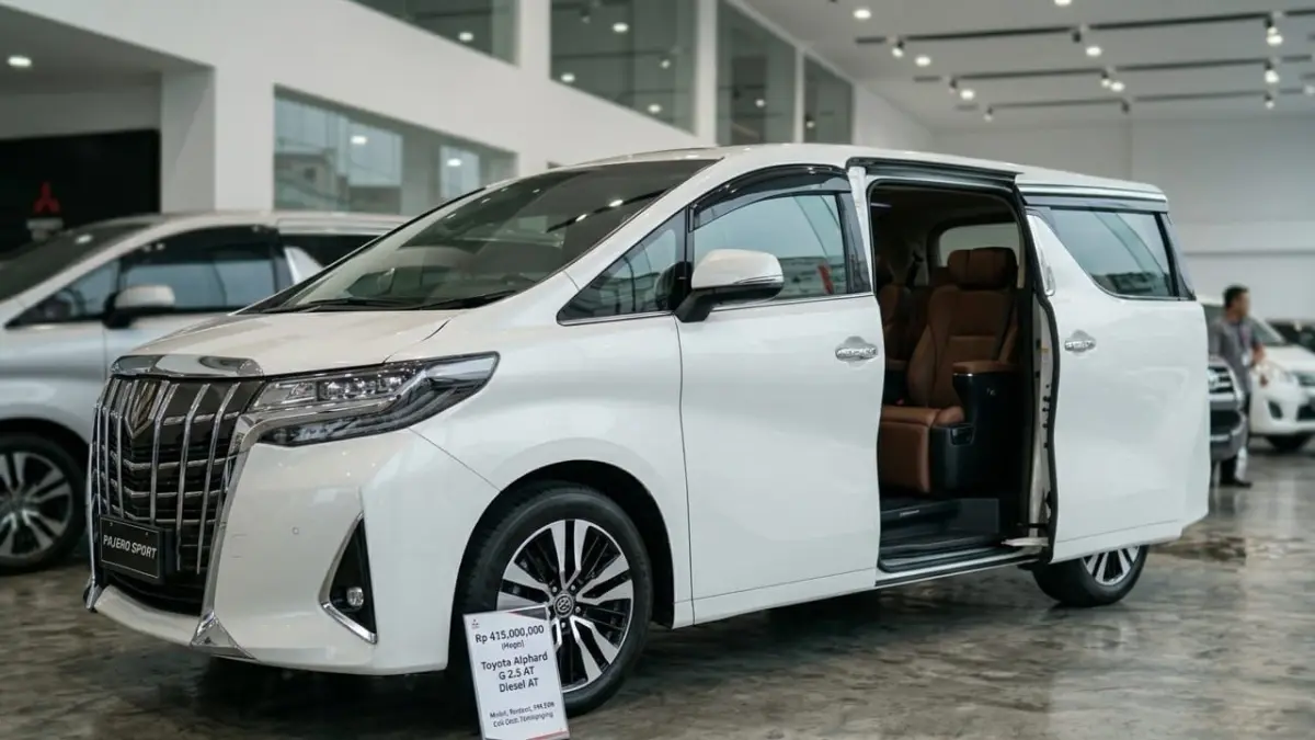 Alphard murah bikin heboh! Mobil premium ini ditawarkan mulai Rp115 juta, simak fakta dan tips sebelum membeli.