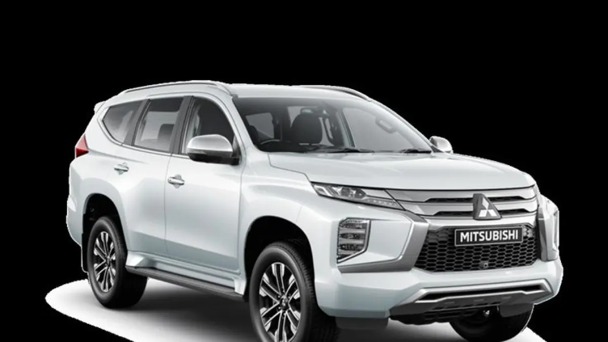 Rekomendasi sedan bekas terbaik harga Rp80 jutaan seperti Honda City, Toyota Corolla Altis, dan Toyota Camry yang masih mewah dan nyaman di 2025.(Pinterest)