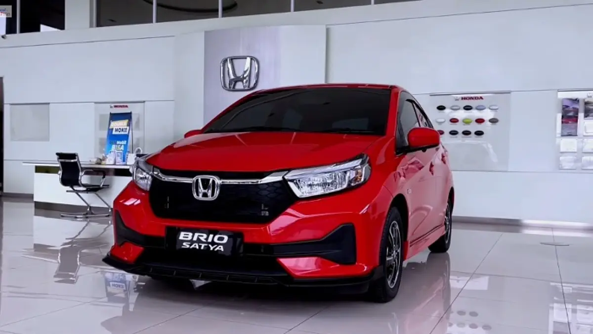 Brio 2026 hybrid hadir lewat tipe SE dengan fitur kamera 360 dan head unit besar, lebih murah dari RS tapi lebih canggih.