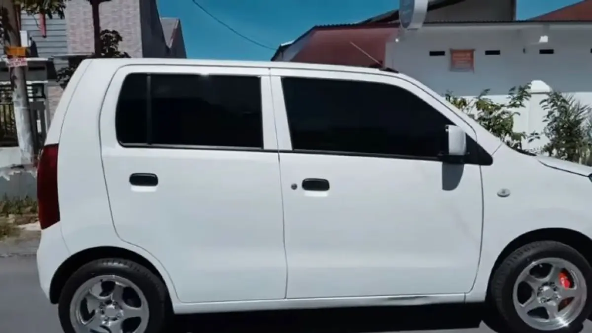 Cari city car bekas harga 60 jutaan? Cek spesifikasi Karimun Wagon R, Ayla, dan Estilo. Mobil irit, pajak murah, & siap pakai 10 tahun lagi!
