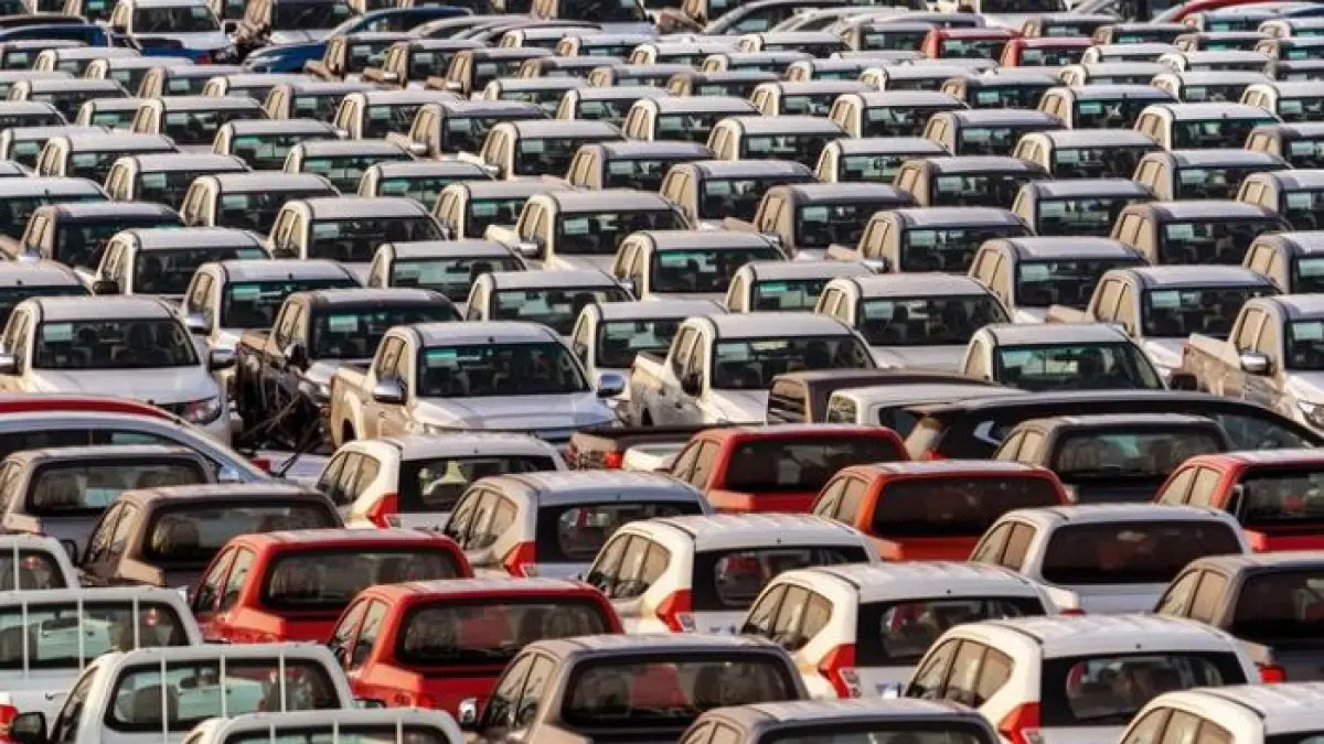 Cari mobil bekas yang layak dibeli 2026? Intip daftar unit terbaik mulai dari Brio, Innova, hingga HRV. Irit, bandel, dan harganya stabil!