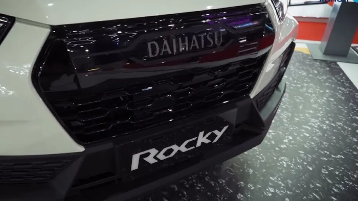 IIMS Daihatsu terbaru 2026 hadirkan Rocky Hybrid dan versi adventure, tampil beda meski hanya satu model.