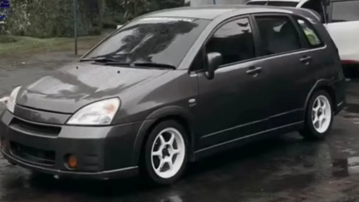 Lagi cari mobil bekas 40 jutaan? Cek perbandingan Hyundai Getz dan Suzuki Aerio 2026. Mana yang lebih irit, bandel, dan cocok buat anak muda?
