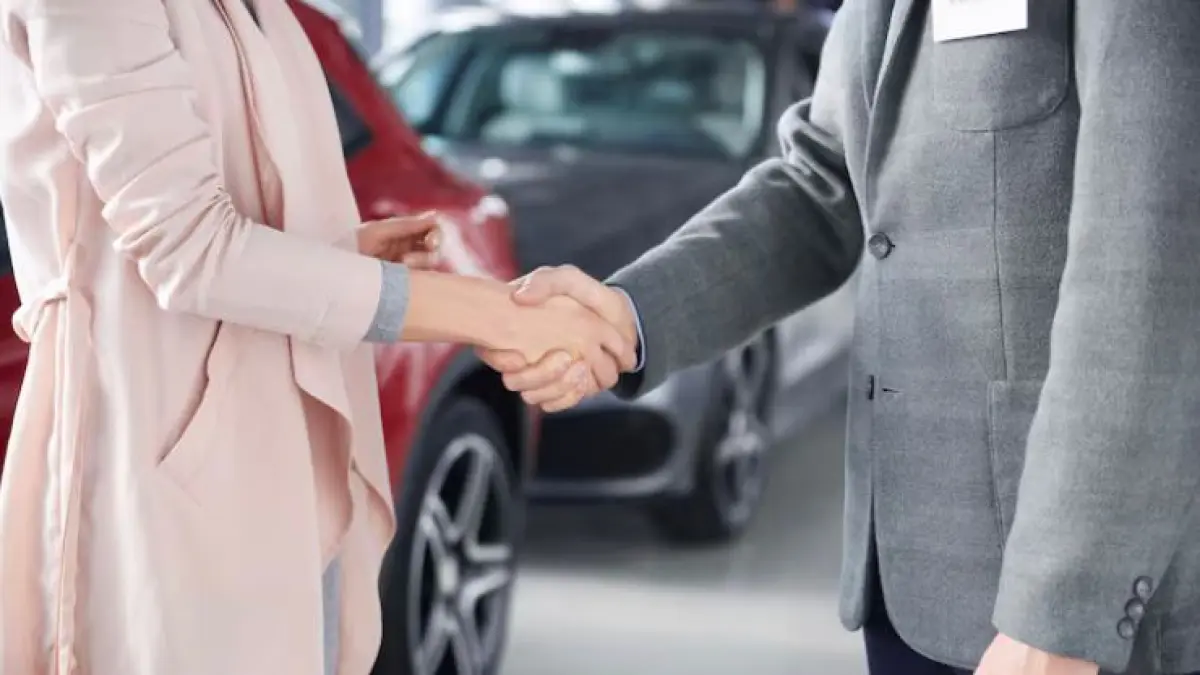 Cari mobil bekas dibawah 100 juta yang gak penyakitan? Cek daftar mobil bandel 2026: Avanza, Ertiga, hingga Yaris Bapau. Murah perawatan & irit BBM!