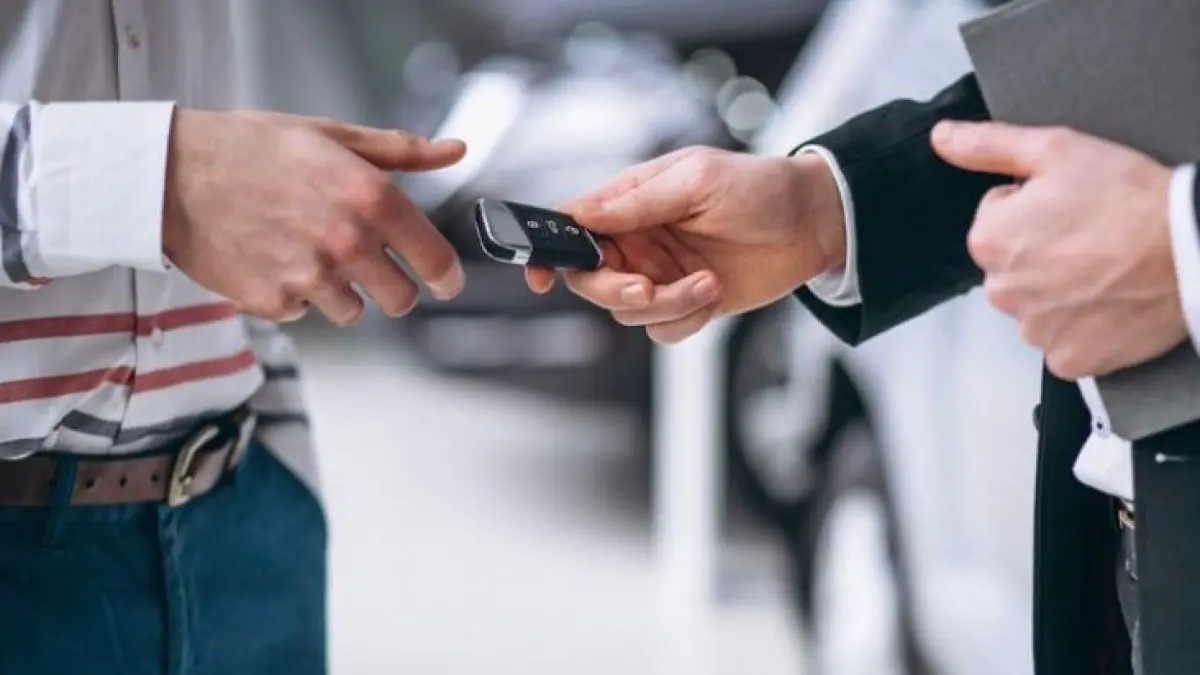 Cari mobil bekas keluarga di bawah 80 juta? Cek 4 MPV terbaik 2026: APV, Grand Livina, Xenia & Avanza. Irit, nyaman, dan siap untuk mudik keluarga!