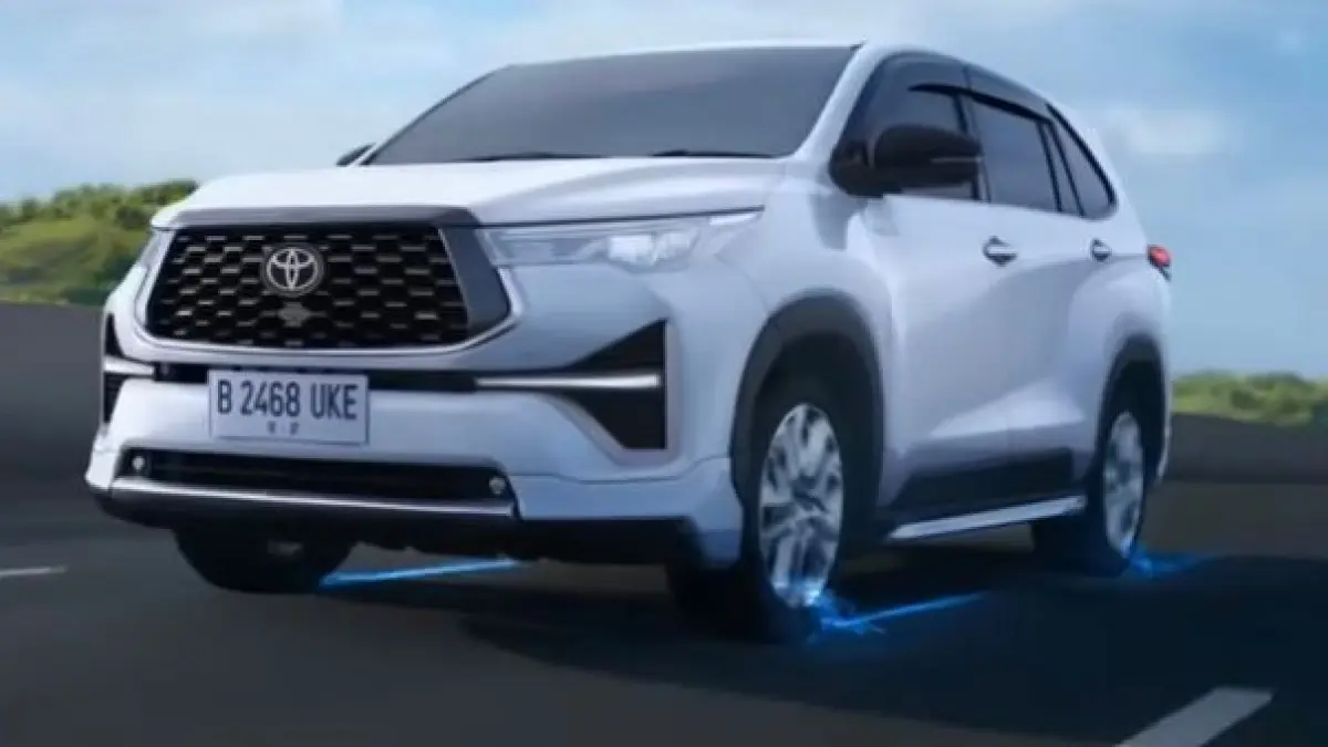 Ingin beli mobil irit? Simak perbandingan konsumsi BBM mobil hybrid Innova Zenix, CR-V, hingga XL7. Jangan sampai salah pilih karena gaya berkendara!