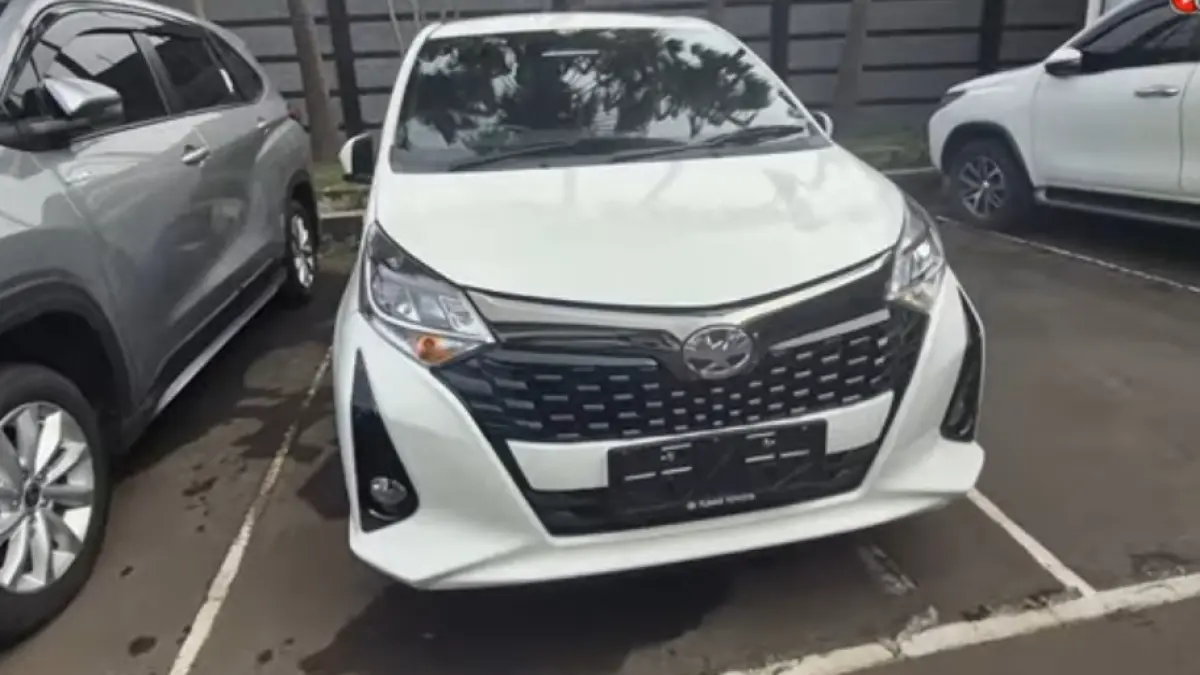 Toyota Calya 2026 diskon besar, cicilan mulai Rp1,1 juta, DP ringan, dan promo Lebaran masih berlaku. Buruan sebelum harga naik!