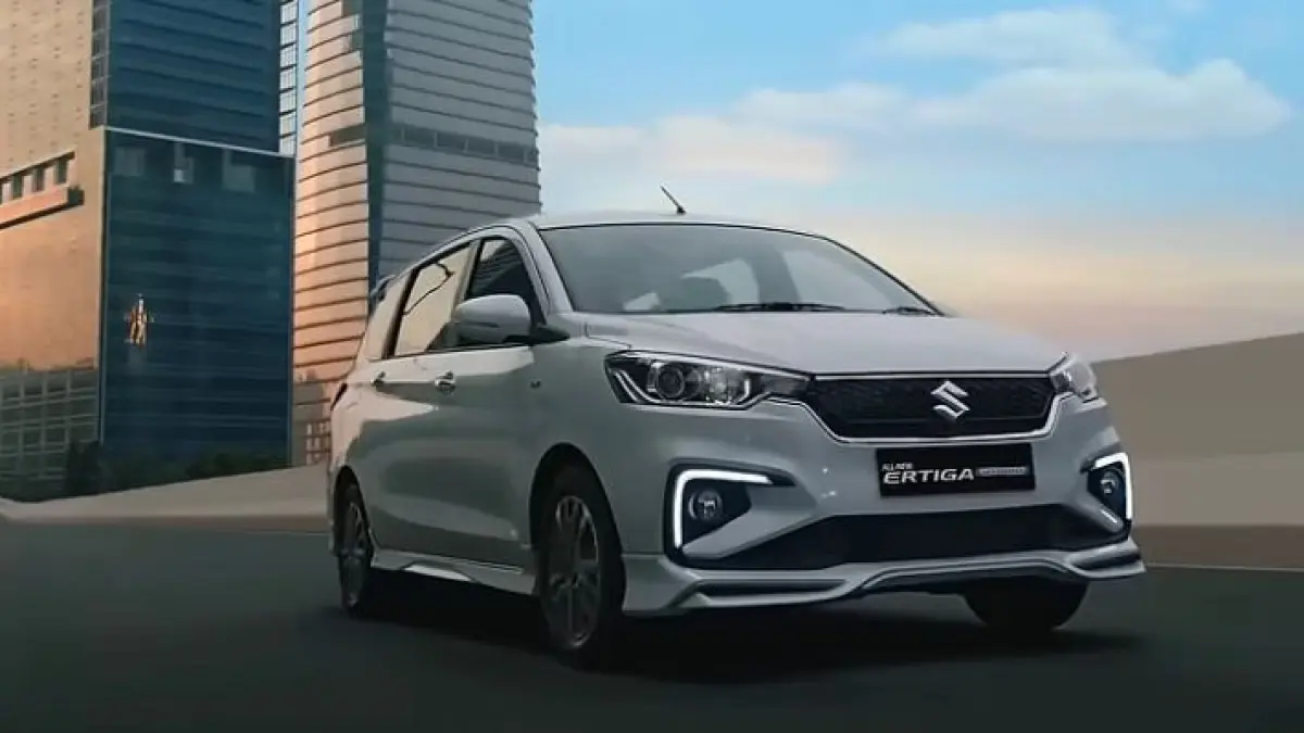 Cari mobil paling irit di tahun 2026? Cek 10 rekomendasi dari Honda Brio, Suzuki Ertiga Hybrid hingga Innova Zenix yang hemat bensin dan bandel!