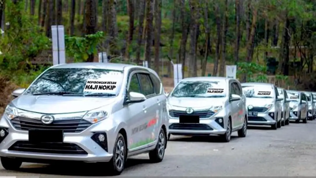 Cek harga Daihatsu Sigra 2026 dan spesifikasi terbarunya! MPV LCGC 7-seater yang irit, gesit, dan kuat nanjak meski beban penuh. Baca selengkapnya!