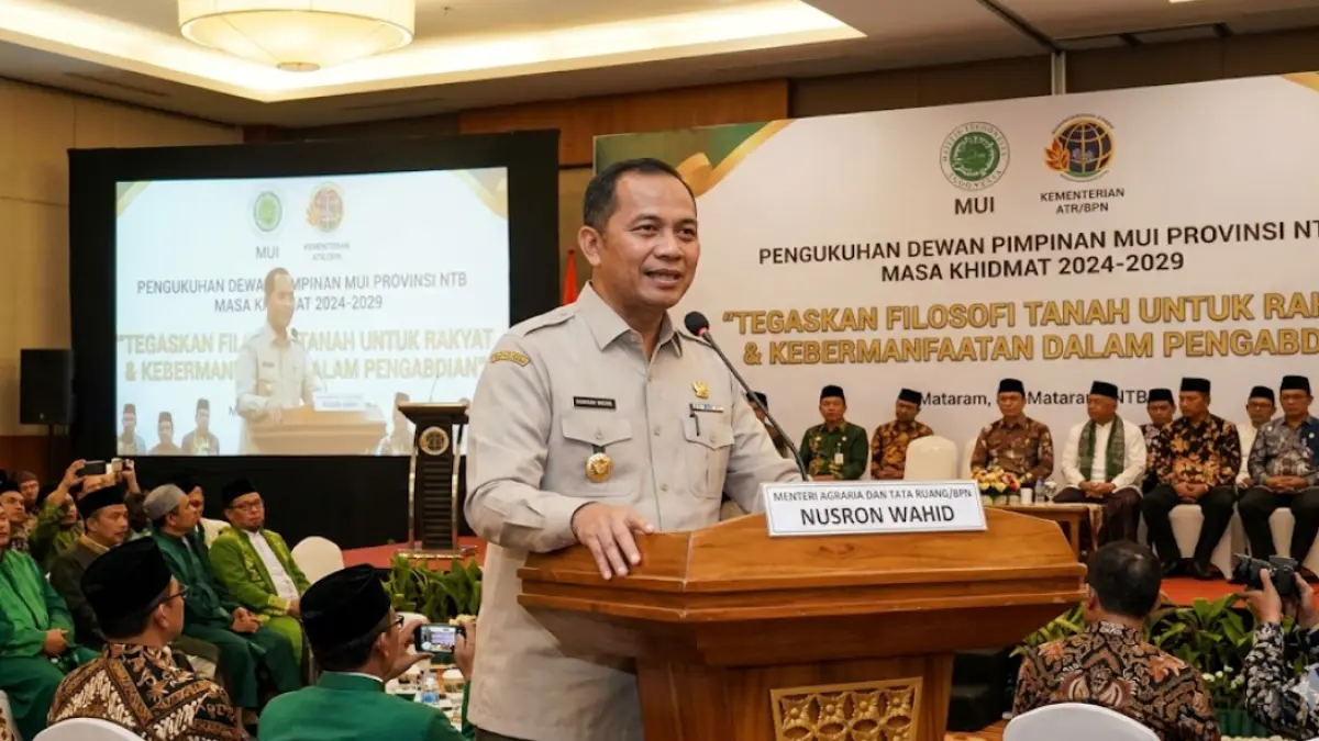 Menteri Nusron Wahid tekankan prinsip kebermanfaatan dalam pengabdian di NTB. Simak pesan kuatnya soal filosofi tanah untuk rakyat dan umat!
