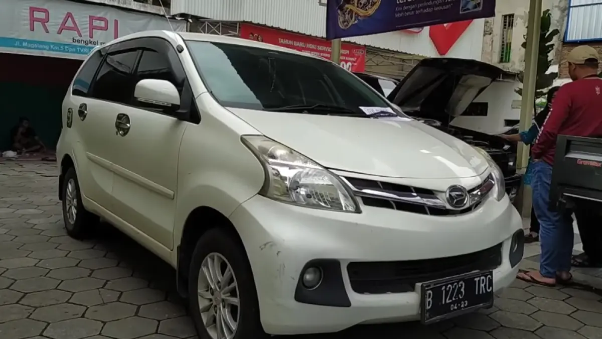 Harga Toyota Avanza 2013 tipe E manual terbaru, lengkap dengan spesifikasi, fitur, dan simulasi kredit syariah terbaru