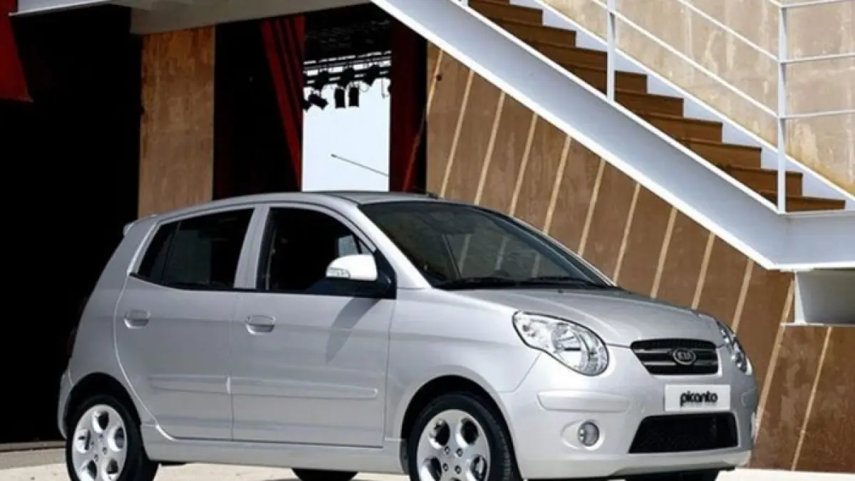 Mobil bekas Rp60–70 jutaan paling irit dan bandel 2026, dari Kia Picanto hingga Honda Jazz, cocok untuk harian!