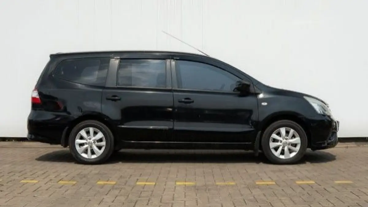 Nissan Grand Livina HWS 2017 punya kelebihan irit dan nyaman, tapi juga ada kekurangan. Simak ulasan lengkapnya di sini.