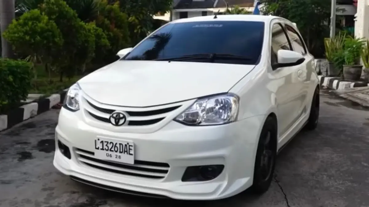 Cek rekomendasi mobil kecil 70 ribuan terbaik 2026! Ada Toyota Etios hingga Hyundai i20 yang irit dan cocok untuk pemula. Simak spesifikasi lengkapnya di sini!