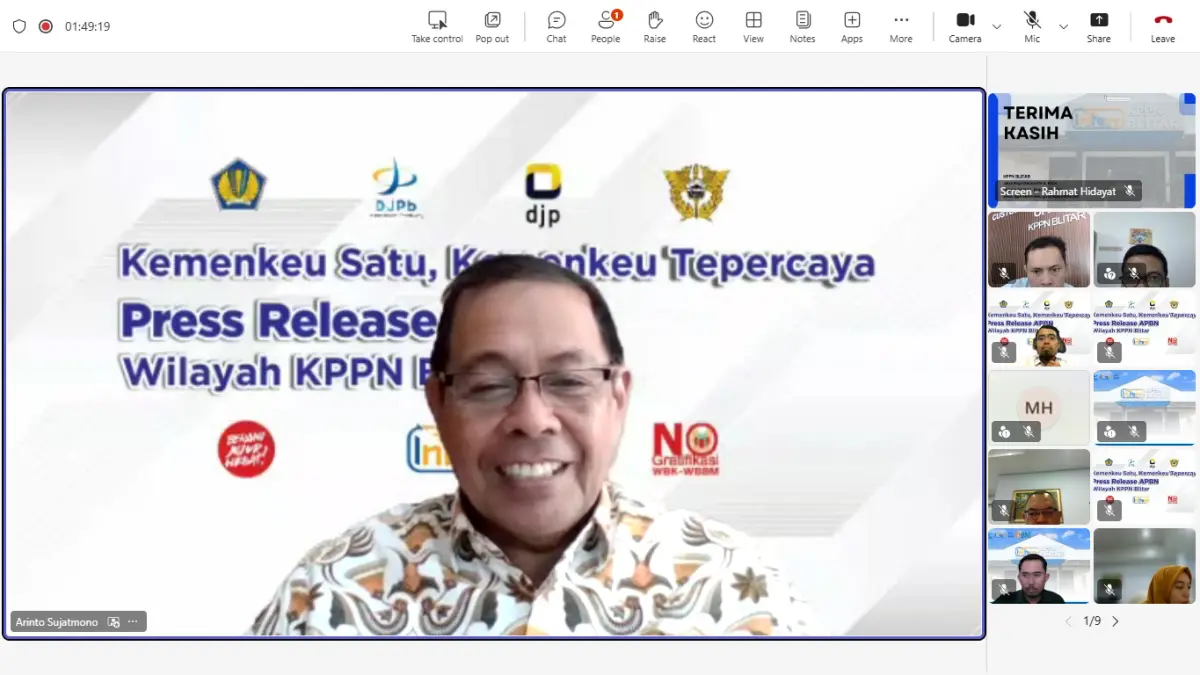 Kepala Kantor Pelayanan Perbendaharaan Negara Blitar Arinto Sujatmono pada Konferensi Pers APBN KiTa Regional Blitar