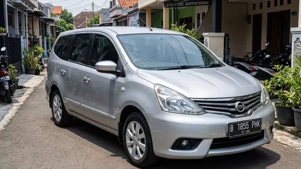 Harga Nissan Grand Livina 2014 bekas mulai Rp100 jutaan. Simak keunggulan, varian, dan daftar harga terbarunya di sini!