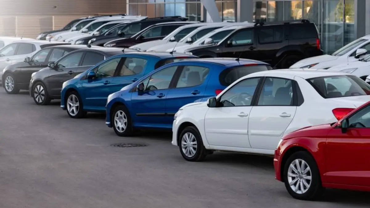 Mobil bekas 60 jutaan terbaik 2026 seperti Avanza, Xenia, Agya hingga Brio. Irit, minim risiko, dan cocok untuk harian.(Pinterest)