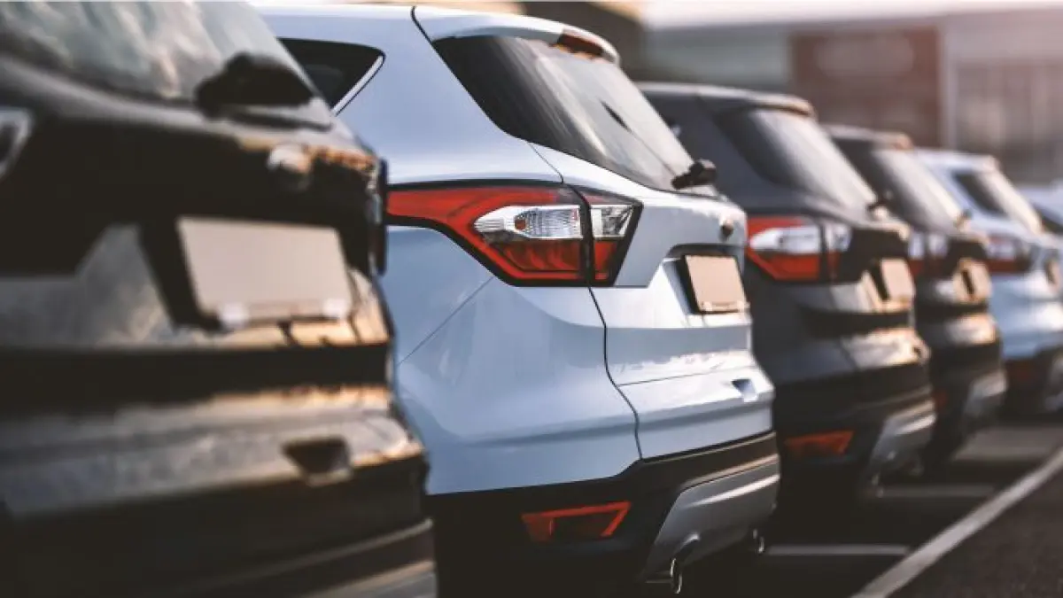 Mobil bekas murah seharga motor 2026 seperti Civic Genio hingga Avanza. Irit pajak, perawatan murah, cocok untuk pemula.(Pinterest)