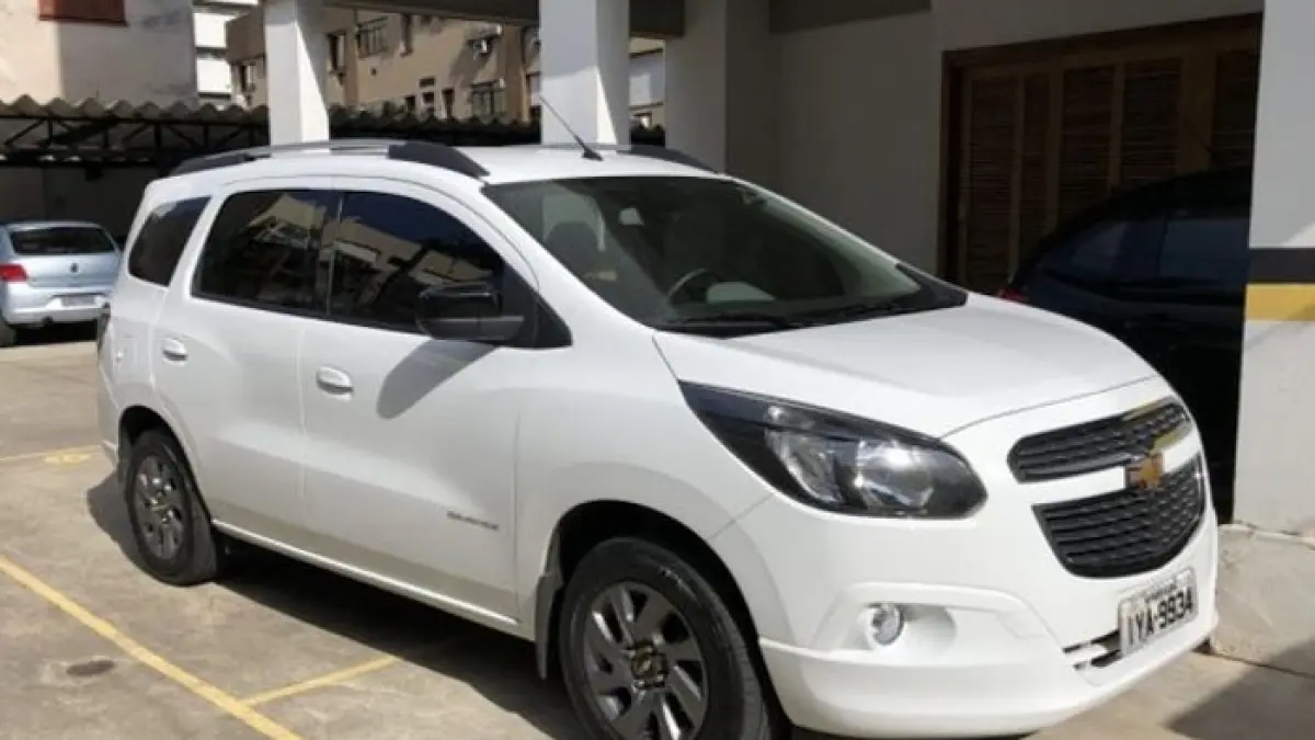 Mobil bekas murah akhir tahun di Mandiri Mobil, Spin 2015 KM 5.000 jadi sorotan. Banyak pilihan harga miring!