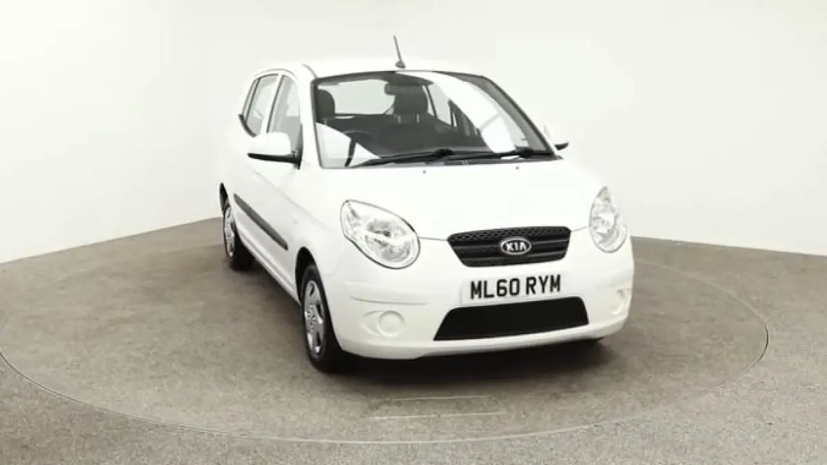 Cari mobil bekas Rp60 jutaan yang irit dan bandel? Ini 5 rekomendasi mobil terbaik untuk keluarga kecil yang nyaman dan murah perawatannya. (screenshot youtube)
