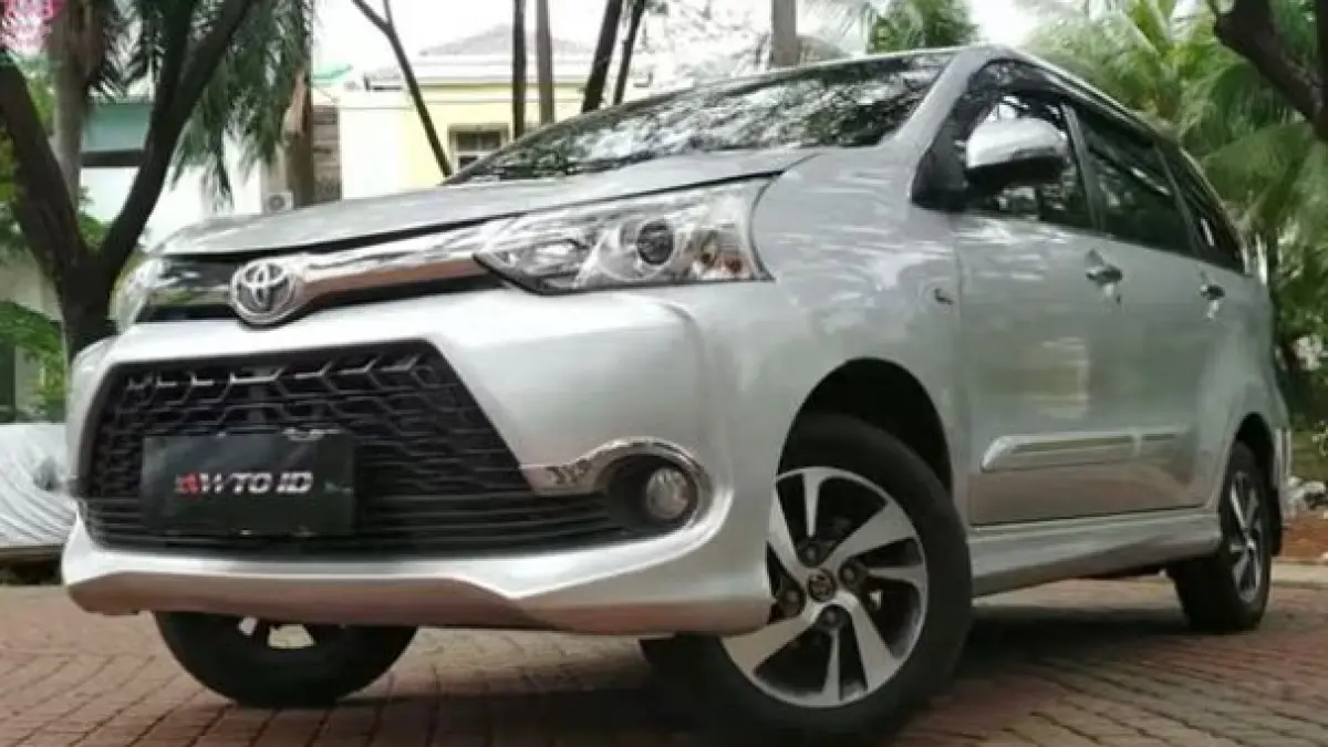 Cari mobil MPV bekas Rp100 jutaan? Simak 4 rekomendasi mobil keluarga tangguh, irit, dan nyaman untuk mobilitas harian Anda di tahun 2026. (screenshot youtube)