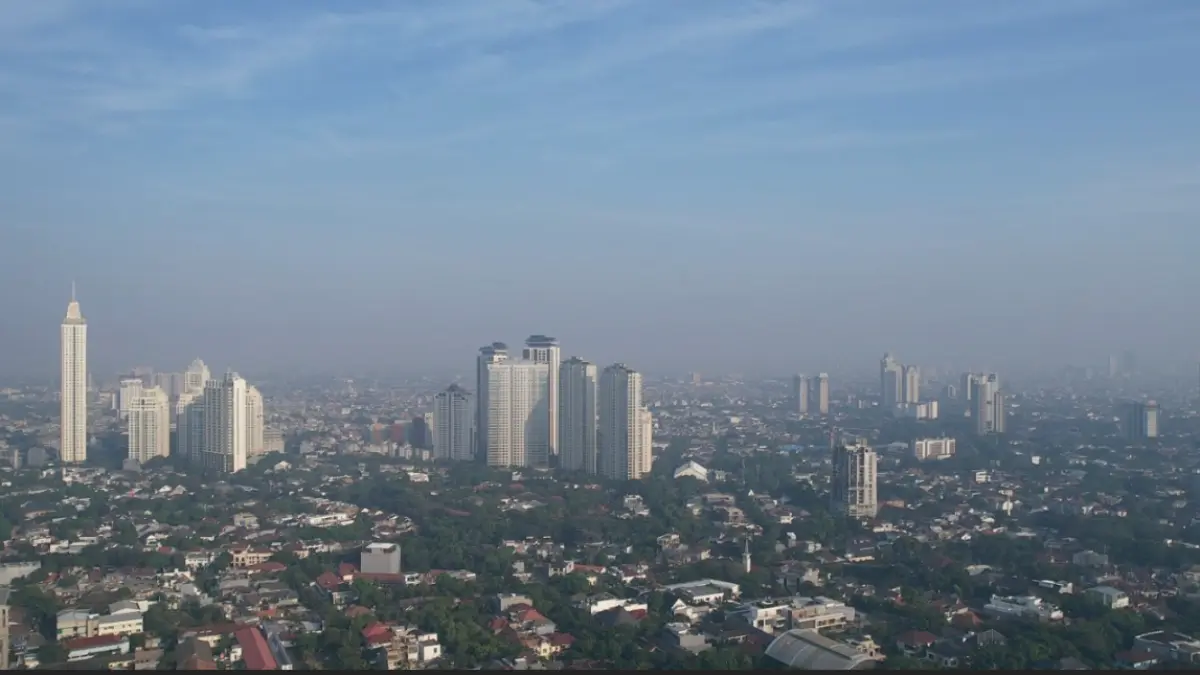 Menteri Nusron Wahid Hunian Vertikal dan Kota Satelit jadi solusi krisis rumah. Cek strategi penyediaan lahan strategis Kementerian ATR/BPN di sini!
