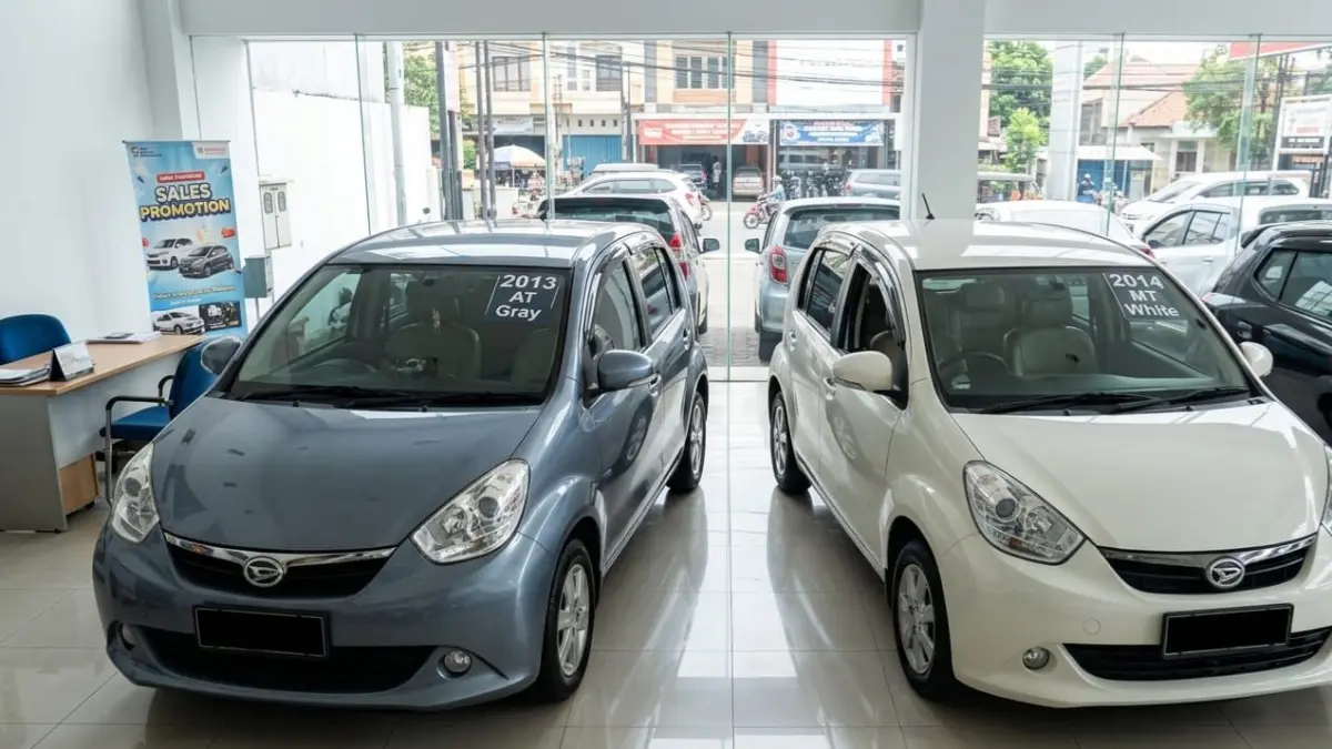 Mobil bekas Daihatsu Sirion RS murah tahun 2013–2014, kondisi mesin bagus, harga jutaan, cocok untuk city car harian.