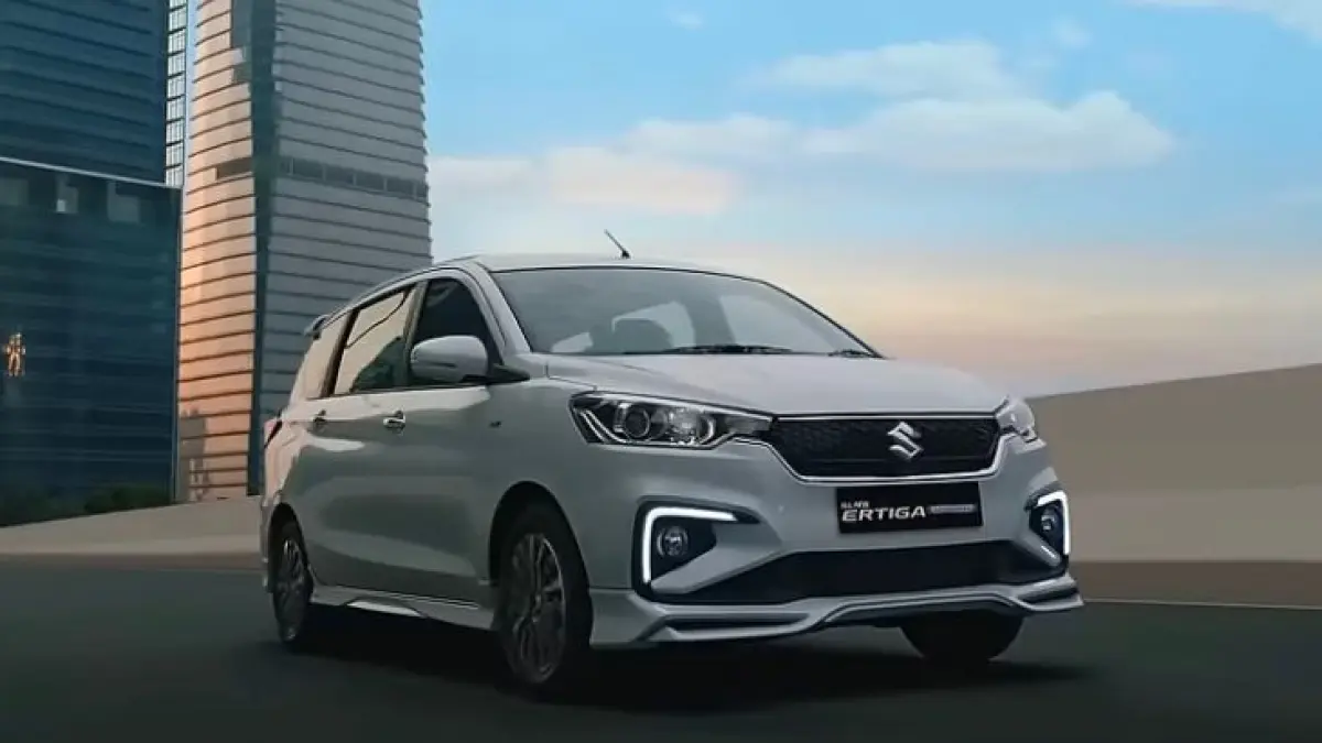 Cari mobil irit? Simak 10 rekomendasi mobil paling irit BBM di Indonesia 2026. Hemat biaya operasional untuk mobilitas harian Anda! Baca selengkapnya. (screenshot youtube)