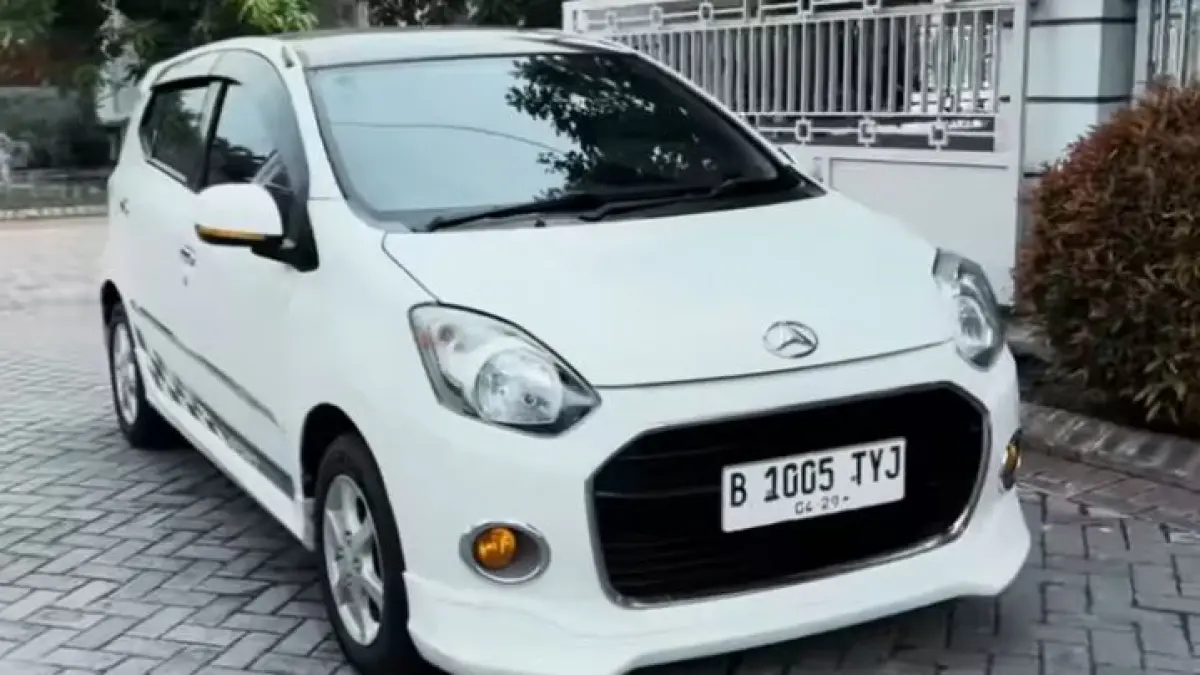 Rekomendasi mobil bekas Rp 60 jutaan yang irit dan bandel! Cek 3 pilihan city car terbaik 2026 yang perawatannya murah dan cocok untuk harian. (screenshot youtube)