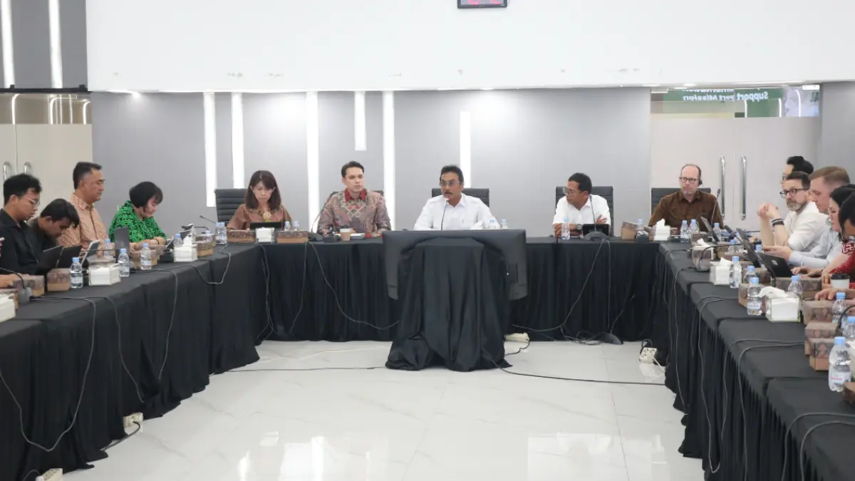 Sekjen ATR/BPN dorong percepatan Proyek ILASPP 2026. Fokus atasi kendala teknis dan optimalkan kolaborasi lintas sektor demi tata ruang modern.