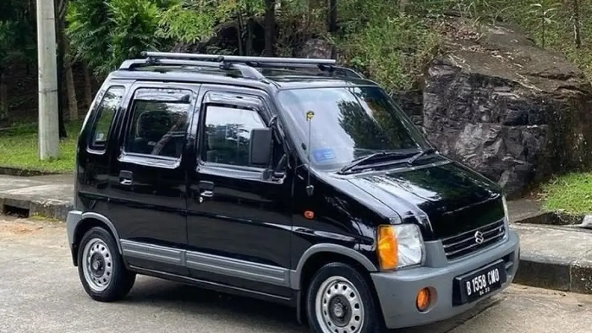 Suzuki Karimun 2026 siap bersaing dengan Agya dan Ayla. Irit 28 km/l dan fitur modern jadi keunggulan utama. (Pinterest)