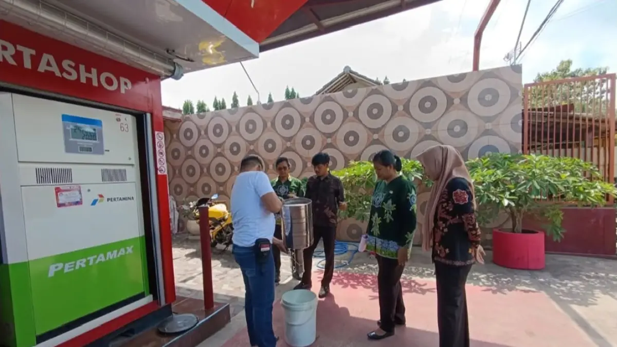  Hak-hak konsumen di pusat ekonomi kerakyatan untuk mendapat barang sesuai takaran yang benar harus terus dilindungi.
