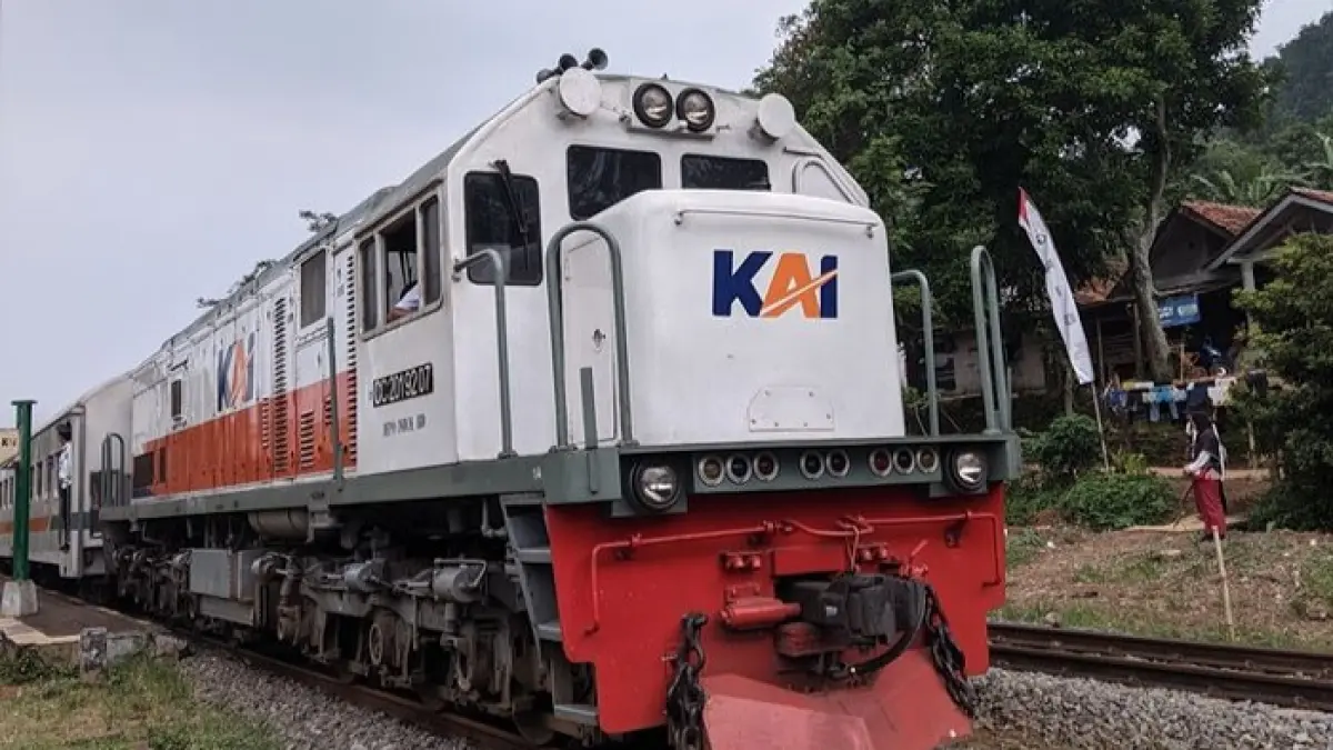 Kereta Api Singasari New Generation hadir dengan fasilitas modern, kursi nyaman, dan pintu otomatis. Intip pengalaman lengkapnya ! (Pinterest)