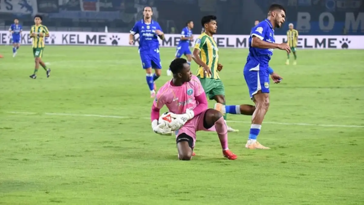Persib Bandung kunci Kadu Monteiro hingga 2030, pengganti Martin Paes siap bikin rival waspada. SC IG kadum_oficial_41