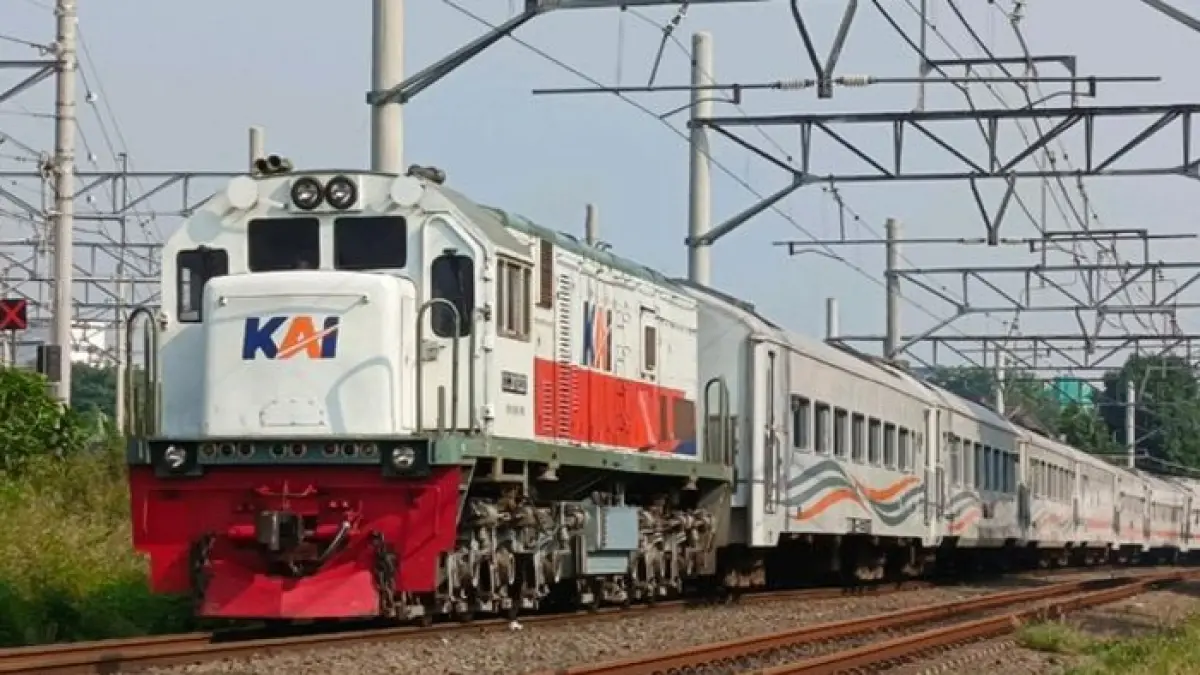 Review lengkap Kereta Api Singasari Executive New Image rute Jakarta-Blitar, dari fasilitas, kenyamanan hingga durasi perjalanan. (Pinterest)