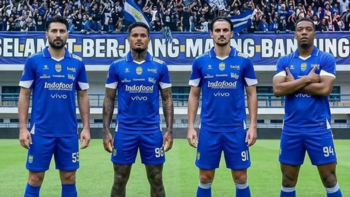 Persib Bandung tertahan di kandang usai ditahan imbang Arema FC 0-0. Persaingan gelar juara Liga 1 2026 makin sengit dan penuh drama. Cek faktanya! (Screenshot instagram)