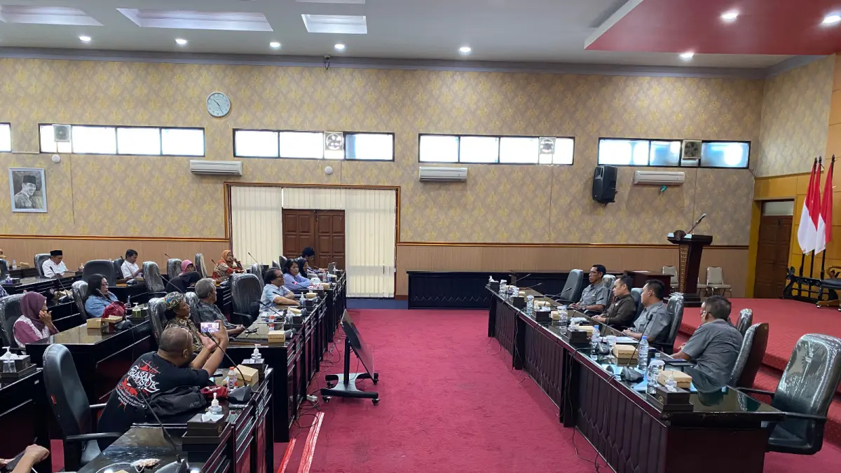 Pesangon Terganjal, Perusahaan Malah Menggugat - Eks Buruh Juga Tak Bisa Cairkan JKP-JHT
