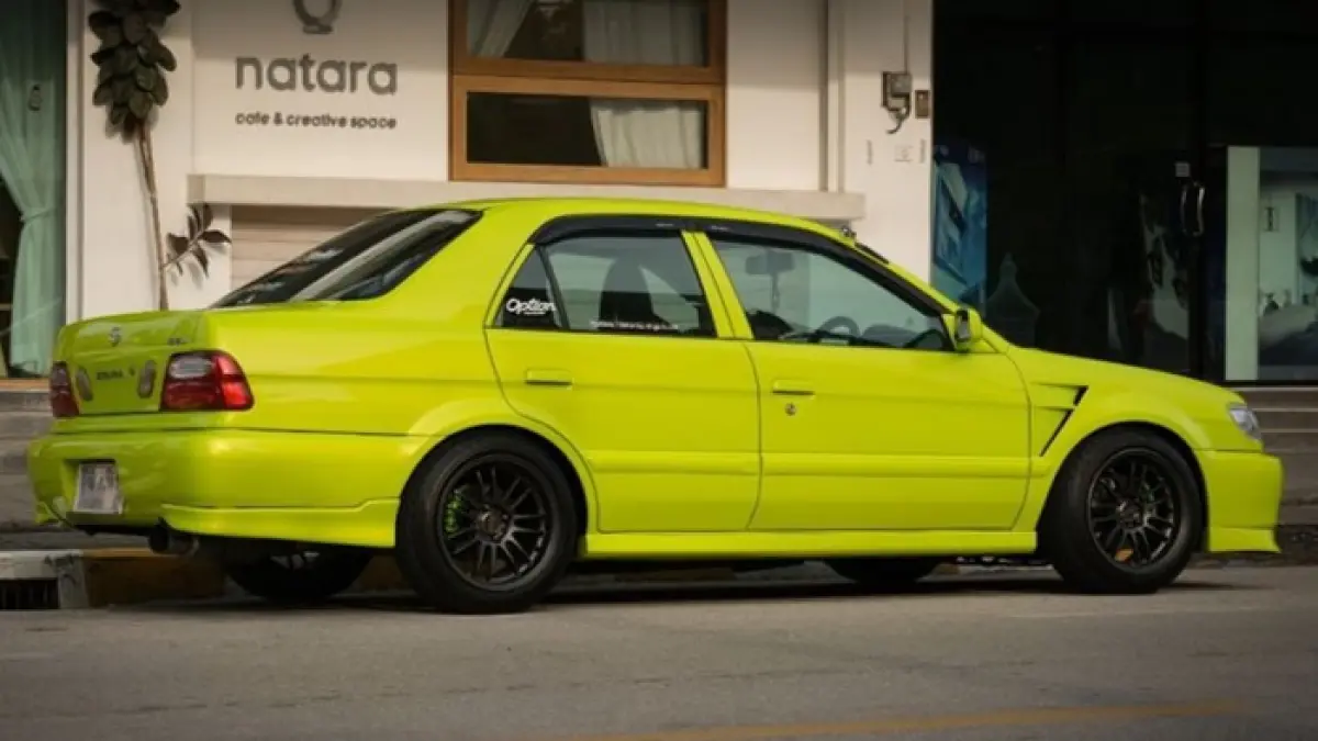 Mobil bekas Rp40 jutaan minim perbaikan terbaik, dari Soluna hingga Baleno. Pilihan bandel dan murah dirawat! (Pinterest)
