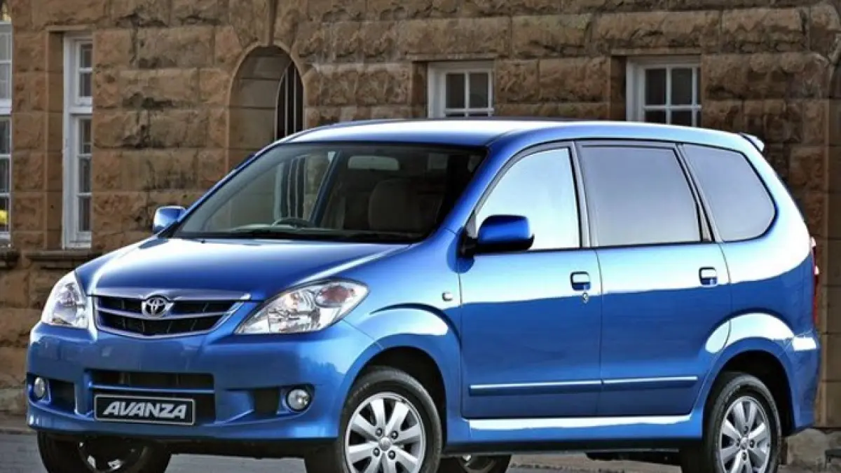 Rekomendasi mobil bekas Rp50 jutaan paling irit dan bandel, dari Avanza hingga Honda Jazz. Simak pilihannya! (Pinterest)