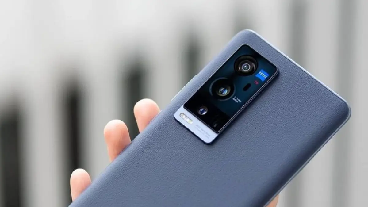 Rekomendasi HP terbaru 2026 harga mulai 1 jutaan dengan update OS panjang, kamera 50MP, dan baterai 6000 mAh.(Pinterest)