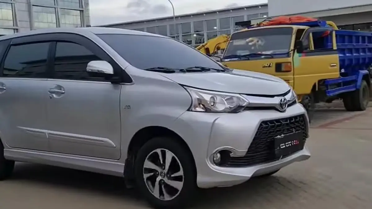 Rekomendasi mobil MPV bekas Rp100 jutaan terbaik, dari Toyota Avanza hingga Mitsubishi Xpander untuk keluarga Indonesia.
(screenshot youtube)