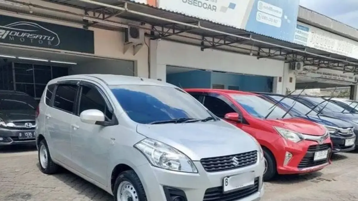 Rekomendasi mobil bekas Rp100–150 juta non-LCGC, lebih nyaman dan fitur lengkap. Ini 5 pilihan terbaik untuk harian dan keluarga. (Pinterest) 