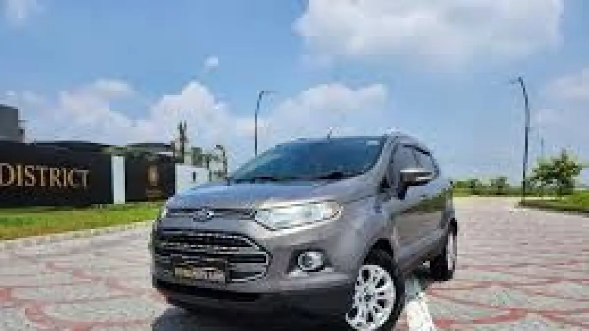 Intip harga Ford EcoSport bekas 2024 sing saiki mung Rp 100 jutaan! SUV Amrik gagah, fitur sunroof mewah, regone miring sak mobil LCGC. Cek mrene! Goggle SS