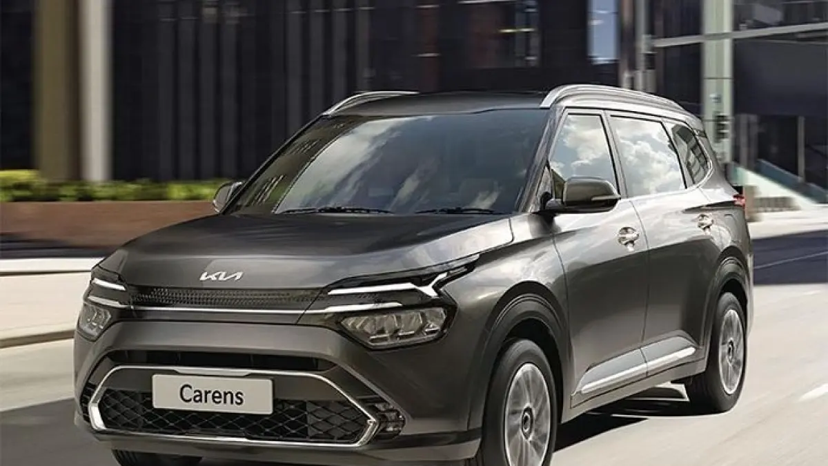 Kia Carens 2026 resmi hadir di Indonesia dengan desain baru, fitur ADAS canggih, siap jadi pesaing kuat di segmen MPV.(Gemini AI)