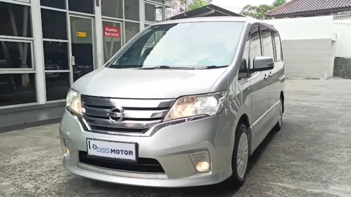Nissan Serena HWS 2014 Panoramic turun harga jadi Rp130 Jutaan! MPV mewah fitur lengkap lebih murah dari Calya. Cek spesifikasi lengkapnya di sini!(Screenshot Youtube)