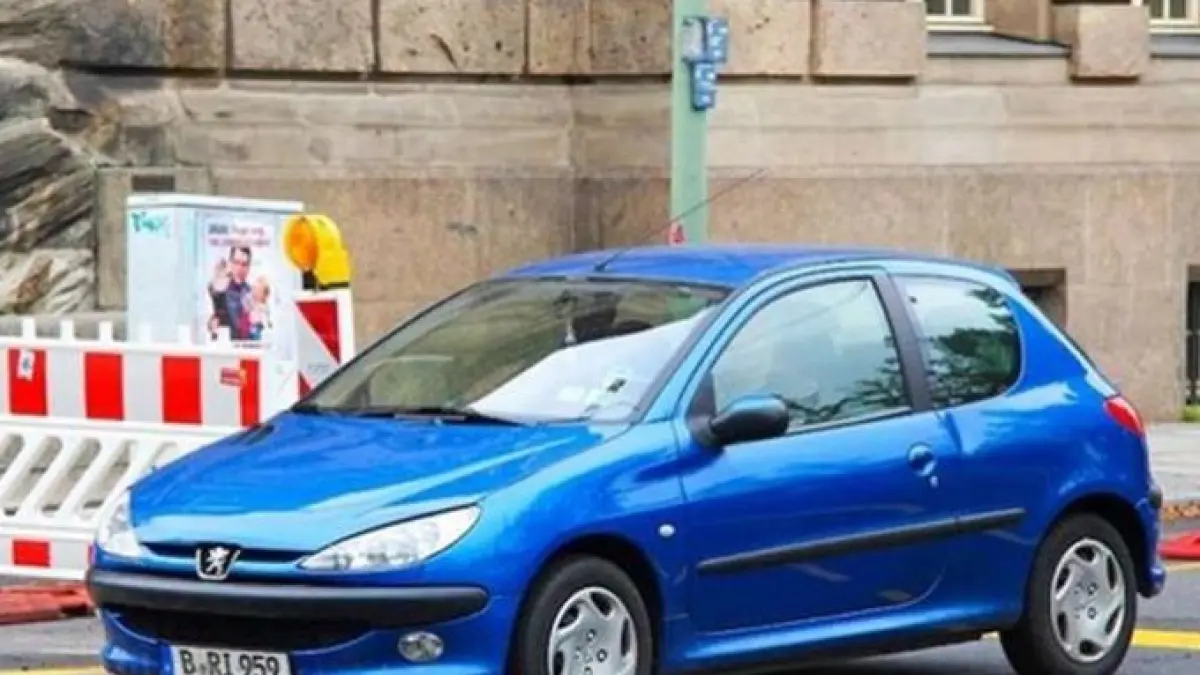 Ingin pelihara mobil Eropa? Cek estimasi biaya servis Peugeot 206 untuk kaki-kaki dan rem. Tips rahasia agar mobil tua tetap nyaman dan bergaya!

