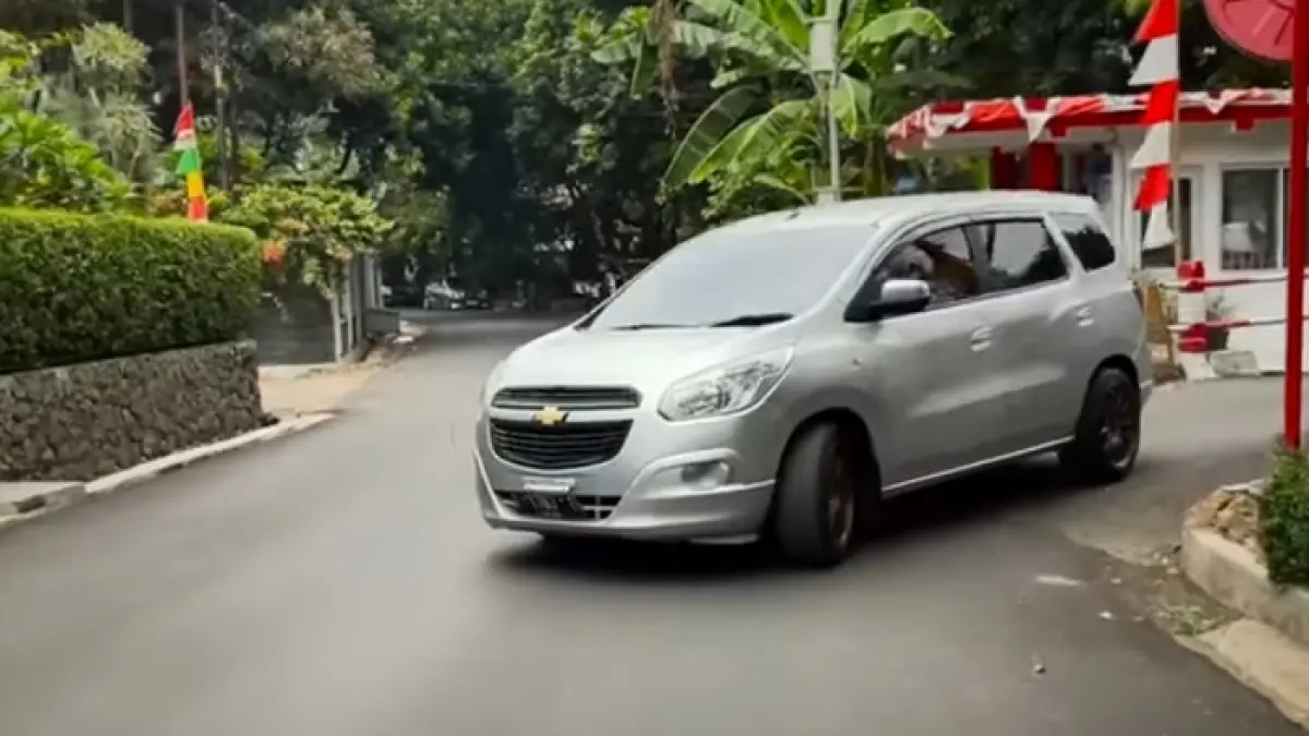 Mobil keluarga irit underrated Chevrolet Spin diesel review, nyaman dan hemat untuk keluarga. (SC YOUTUBE)