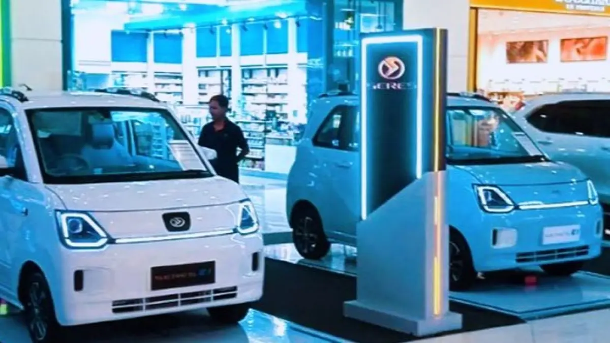 DFSK Seres E1 jadi mobil listrik termurah Rp189 jutaan, jarak hingga 220 km dengan biaya charging super hemat.