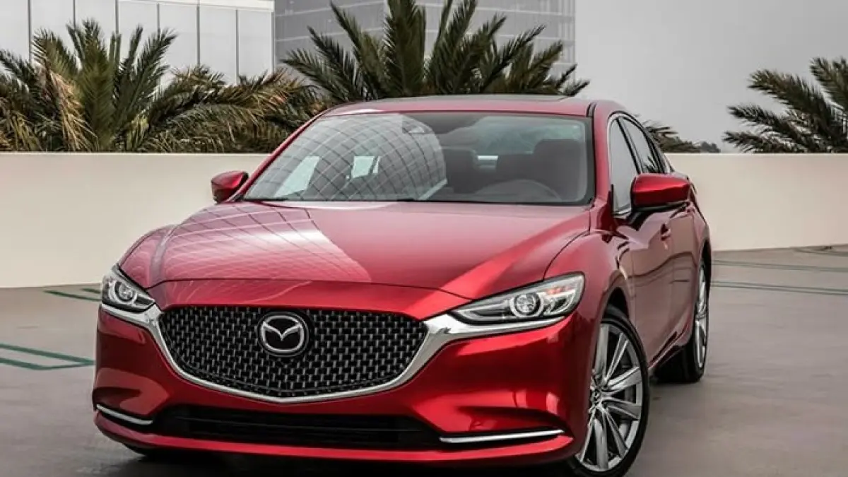 Mobil bekas Rp100 jutaan seperti Mazda 2 2015 dan Honda Brio 2019 jadi buruan. Simak perbandingannya di sini. (Pinterest)